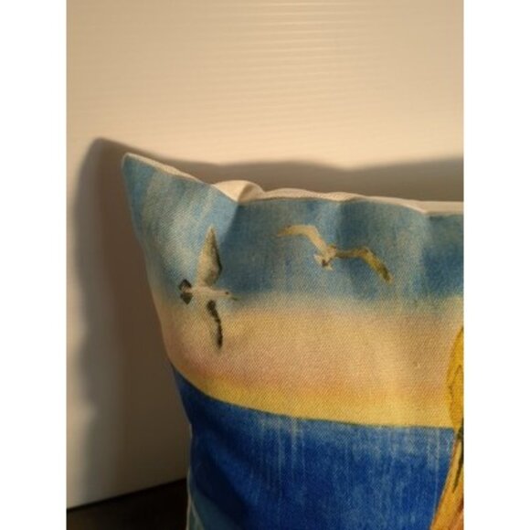 Pier 1 imports aquatic beach W/crane throw pillow indoor outdoor 20”x20” New - Picture 7 of 10